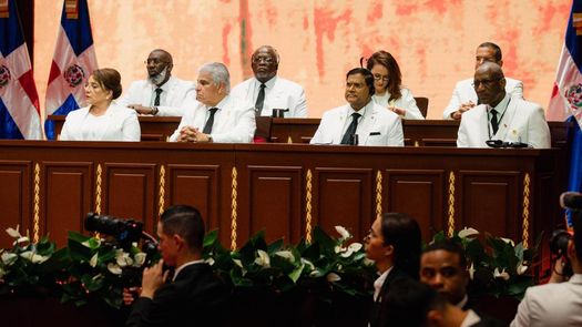 Mulino participa en toma de posesión de Luis Abinader en Rep. Dominicana