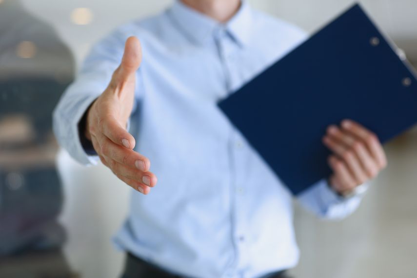 Embajada de Estados Unidos ofrece empleos hasta de $45 mil