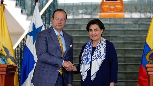 Panamá y Ecuador coinciden en necesidad urgente de combatir juntos el crimen organizado Panamá y Ecuador coinciden en necesidad urgente de combatir juntos el crimen organizado