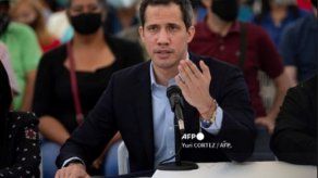 Guaidó anuncia liberación de fondos para vacunas contra el covid-19 en Venezuela