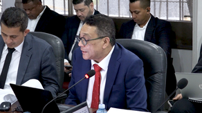 El director de la CSS, Dino Mon estuvo en la Comisión de Presupuesto.