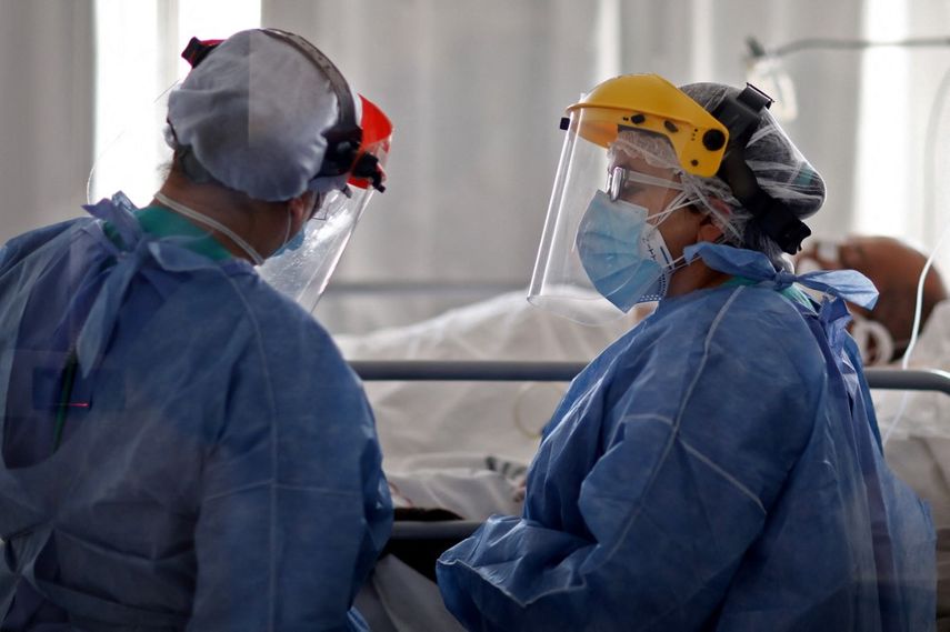 Desde el comienzo de la pandemia m&aacute;s de 242.393.310 personas contrajeron la enfermedad.&nbsp;