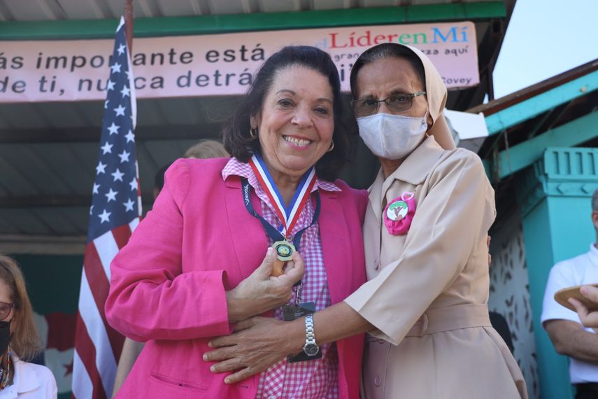 Muriel Summers culminó visita a Panamá.