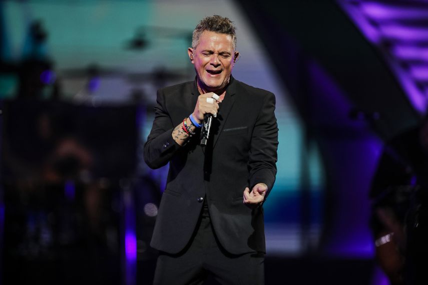 Alejandro Sanz comparte mensaje de solidaridad tras incendio en Valencia