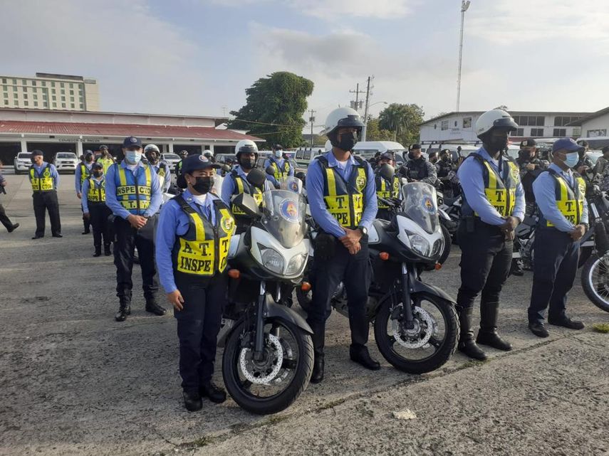 MINSEG también detalló que reforzarán la seguridad en áreas residenciales y se ampliará la vigilancia en comercios, bancos, puertos, terminales de transporte, a fin de garantizar el cumplimiento de la ley.