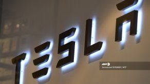 Tesla intentará reducir a la mitad