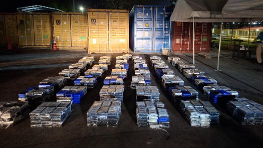 Las autoridades panameñas incautaron un cargamento de 1.506 paquetes de droga en un contenedor que tenía como destino final Lituania, informó este viernes la Policía Nacional (PN) de Panamá.