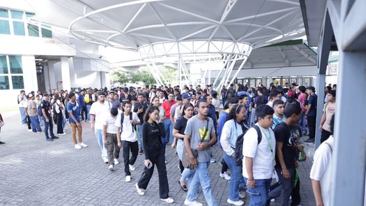 Estudiantes inician su preparaciòn académica en el ITSE. Estudiantes inician su preparaciòn académica en el ITSE.