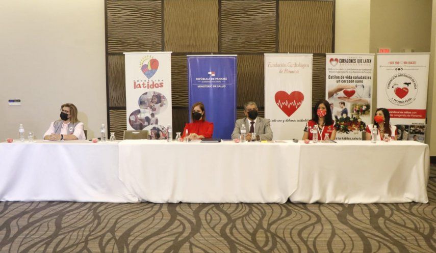 El Minsa, en conjunto con el Despacho de la Primera Dama, Fundación Mapfre y La Alianza “Corazones Unidos”, realizaron el lanzamiento oficial de la campaña #CORAZÓNDEMODA 2021”.