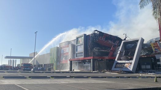 Incendio consume estructura del City Mall en Chiriquí