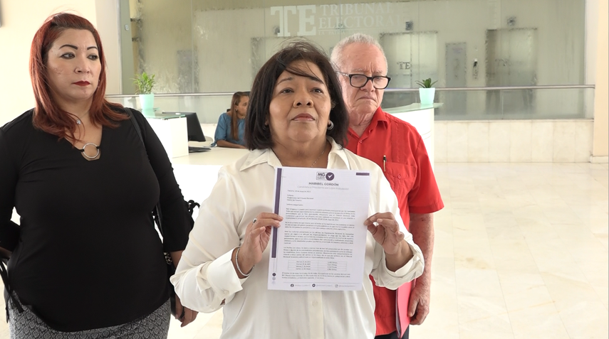 Maribel Gordón supera a Carreira en la recolección de firmas