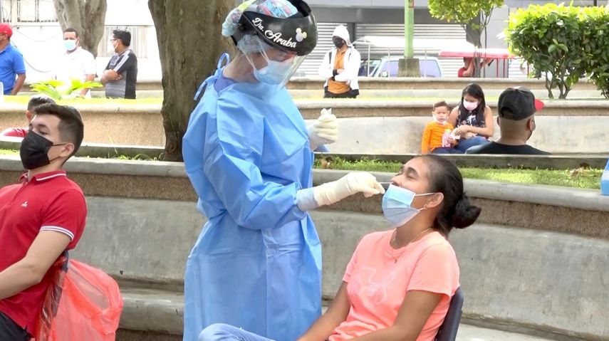 La cobertura total de la poblaci&oacute;n meta, de acuerdo al Minsa, a partir de los 5 a&ntilde;os, es de 81.8% con la primera dosis.