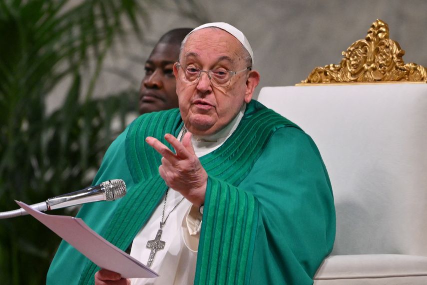 El papa pide que el horror del Holocausto no sea ni olvidado ni negado