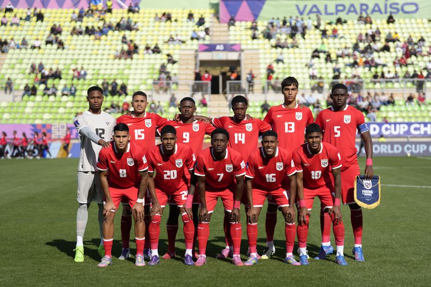 Panamá y Ucrania empatan en un partido con más interrupciones que emociones