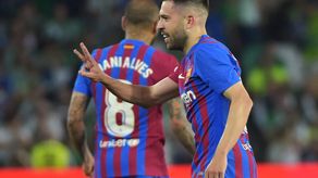 El Barça gana 2-1 en visita al Betis y valida su billete a Champions