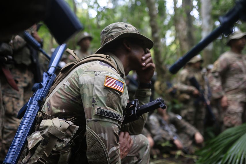 Tropas de Estados Unidos y de Panamá continúan su participación este viernes en los primeros ejercicios conjuntos de 2026 para aprender las claves de las operaciones militares en la selva.