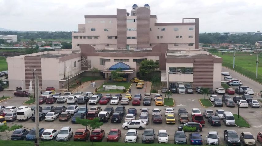 La Caja de Seguro Social (CSS) reforzó los servicios de urgencias en 34 instalaciones de salud, que incluyen 15 hospitales y 19 policlínicas, esto con el propósito de garantizar una atención médica oportuna a la población asegurada durante las Fiestas Patrias. La Caja de Seguro Social (CSS) reforzó los servicios de urgencias en 34 instalaciones de salud, que incluyen 15 hospitales y 19 policlínicas, esto con el propósito de garantizar una atención médica oportuna a la población asegurada durante las Fiestas Patrias.