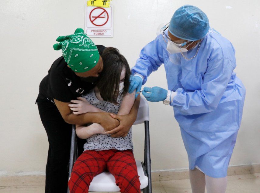 Vacunación en Panamá en adolescentes con enfermedades crónicas.