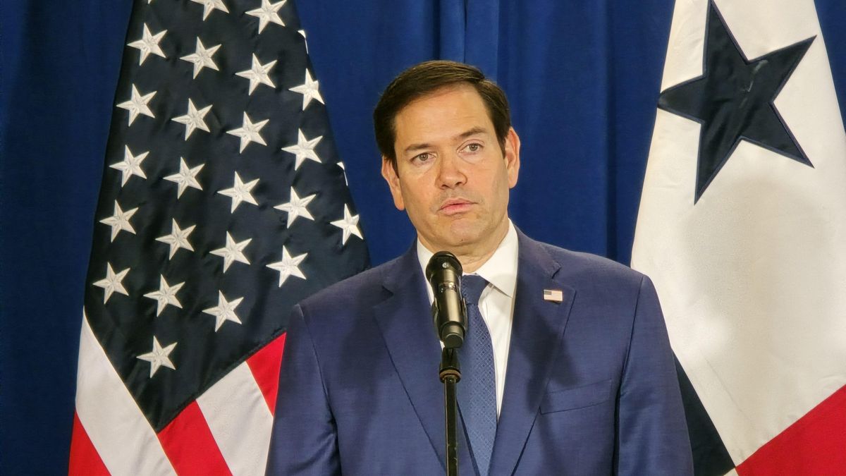El secretario de Estado de Estados Unidos (EEUU), Marco Rubio, celebró este viernes el fallo de la Corte Suprema de Panamá que declaró inconstitucional la concesión a un conglomerado de Hong Kong de dos puertos del canal, en medio de las presiones de Washington. El secretario de Estado de Estados Unidos (EEUU), Marco Rubio, celebró este viernes el fallo de la Corte Suprema de Panamá que declaró inconstitucional la concesión a un conglomerado de Hong Kong de dos puertos del canal, en medio de las presiones de Washington.