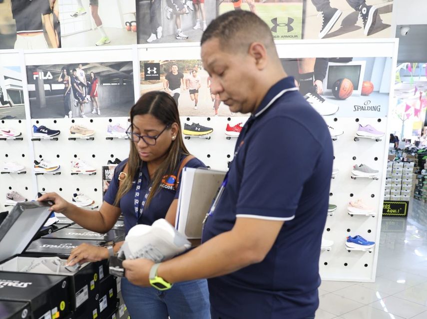 Acodeco refuerza operativos de fin de año por compras por Black Friday y Navidad
