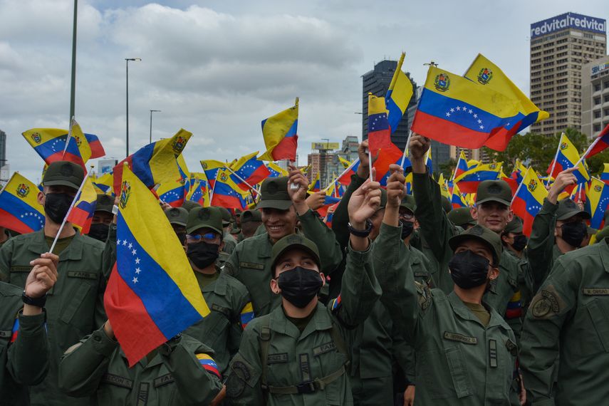 El Tribunal Supremo de Justicia (TSJ) de Venezuela anuló este jueves un polémico artículo del Código de Justicia Militar que penalizaba la homosexualidad dentro de la Fuerza Armada hasta con tres años de cárcel. 