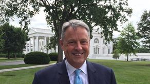 Exembajador expuso diferencias de Estados Unidos con expresidente Varela