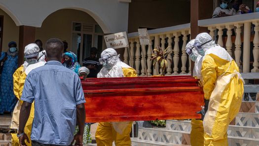 Habitantes de RD Congo irrumpen en hospital para llevarse el cuerpo de un fallecido por ébola Habitantes de RD Congo irrumpen en hospital para llevarse el cuerpo de un fallecido por ébola