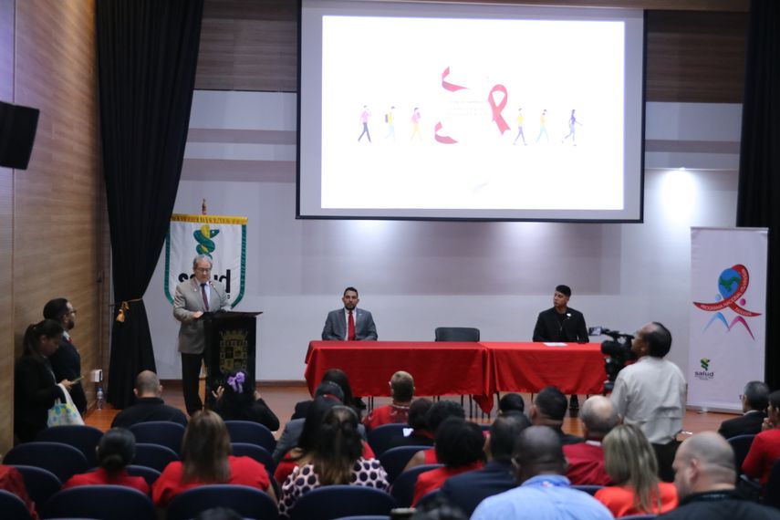 En Panamá viven en la actualidad 30 mil personas con el virus de inmunodeficiencia humana (VIH), según datos dados a conocer por el Ministerio de Salud (Minsa). En Panamá viven en la actualidad 30 mil personas con el virus de inmunodeficiencia humana (VIH), según datos dados a conocer por el Ministerio de Salud (Minsa). 