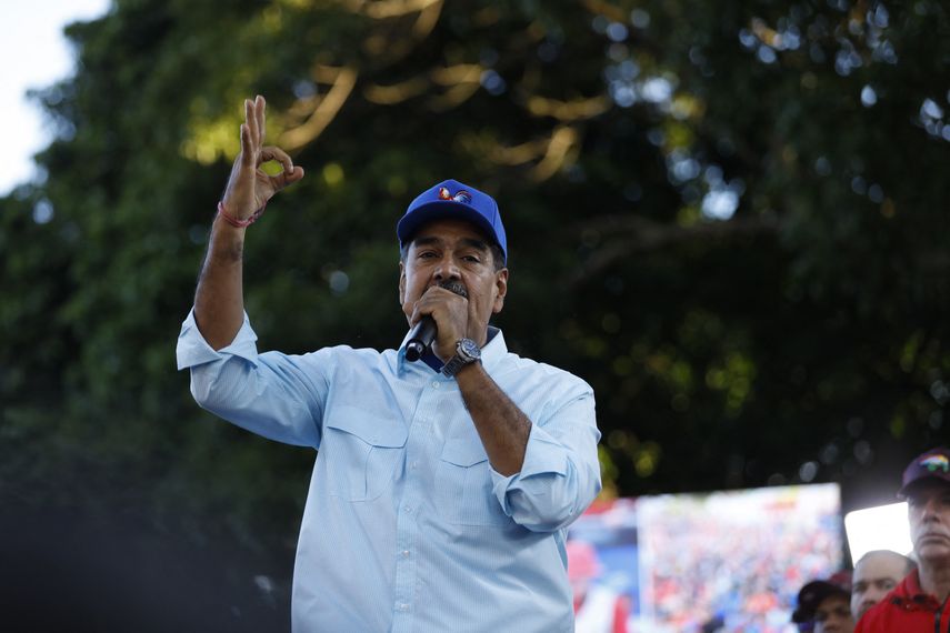 La orden de arresto emitida por el juez del Juzgado Especial Primero del Tribunal Supremo de Justicia de Venezuela en contra del líder opositor Edmundo González Urrutia fue rechazada por varios países. La orden de arresto emitida por el juez del Juzgado Especial Primero del Tribunal Supremo de Justicia de Venezuela en contra del líder opositor Edmundo González Urrutia fue rechazada por varios países.