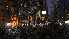 Multitudinaria manifestación en Hong Kong