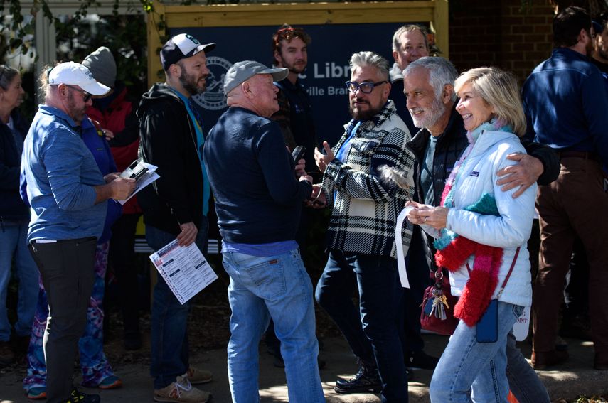 Elecciones EE.UU. : Republicanos y demócratas se preparan para batallas jurídicas sobre resultados electorales