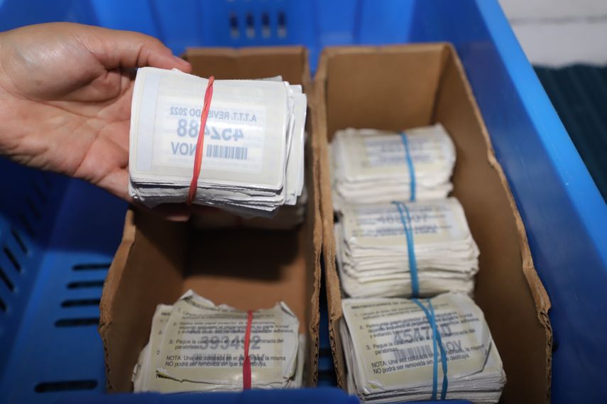 La Alcaldía de Panamá informó que a partir de este lunes 22 de enero inicia el proceso de entrega de calcomanías correspondientes al mes de noviembre de 2023. La Alcaldía de Panamá informó que a partir de este lunes 22 de enero inicia el proceso de entrega de calcomanías correspondientes al mes de noviembre de 2023.