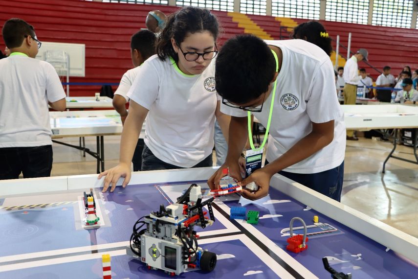 Robótica se apoderó de San Miguelito y Panamá Norte