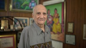 Fallece el historiador y poeta