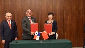 Panamá y China firman protocolo para exportación productos acuáticos silvestres