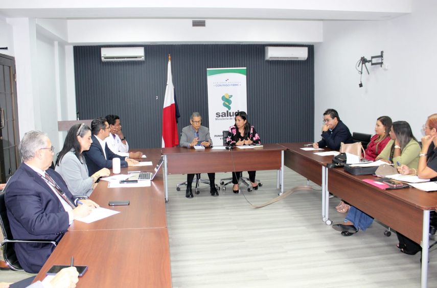 Minsa refuerza coordinación hospitalaria para mejorar atención a pacientes