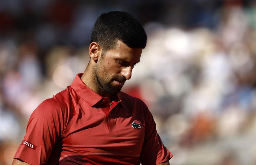Novak Djokovic se retira del Roland Garros por lesión de la rodilla