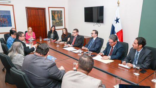 MICI lidera reunión para fortalecer y agilizar trámites migratorios en regímenes especiales