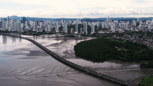 Complejidades para América Latina y Panamá en materia de desarrollo humano Complejidades para América Latina y Panamá en materia de desarrollo humano