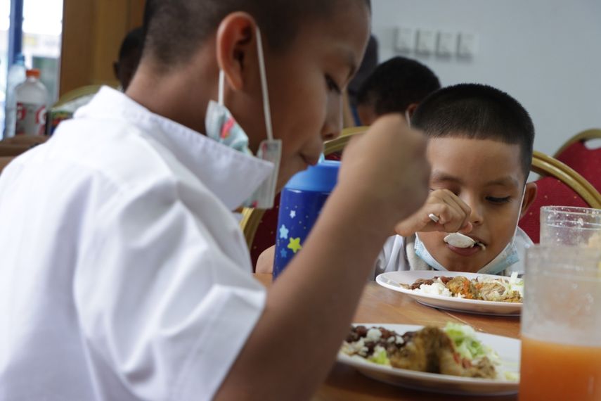 Meduca supervisa de kioscos y cafeterías escolares 