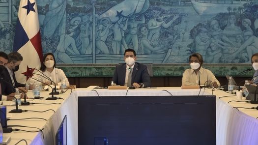 Mesa técnica busca alternativas para el alto costo de los medicamentos