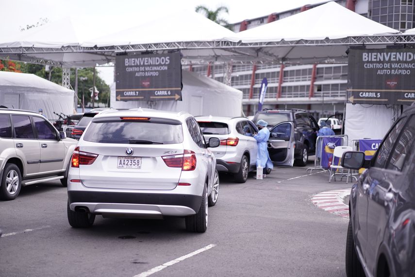 Finaliza vacunación contra COVID-19 en el Rommel Fernández