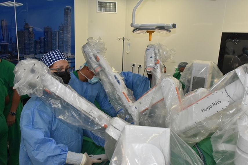 Más de 160 cirugías robóticas realizan en Ciudad de la Salud