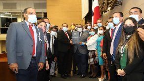 Aprobado en 3er debate: suspensión por 4 meses del pago de servicios públicos