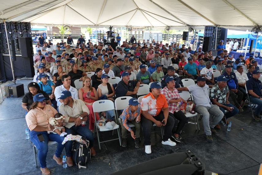 El Encuentro Agropecuario del Banco Nacional se realizó en Finca Agropecuaria El Istmo S.A. El Encuentro Agropecuario del Banco Nacional se realizó en Finca Agropecuaria El Istmo S.A. 