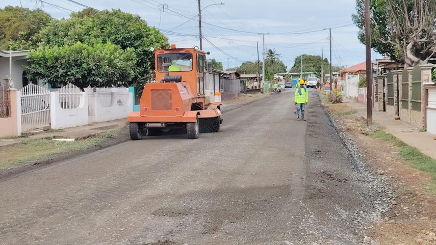 El MOP reporta que rehabilitación de calles en Aguadulce alcanza 22.25 % de avance