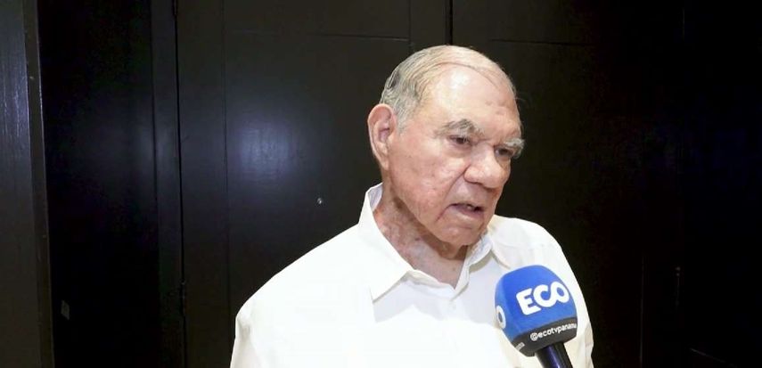 Juan Ramón Vallarino López, es escritor de la obra presentada por el Club Rotario del Pacífico. Juan Ramón Vallarino López, es escritor de la obra presentada por el Club Rotario del Pacífico.