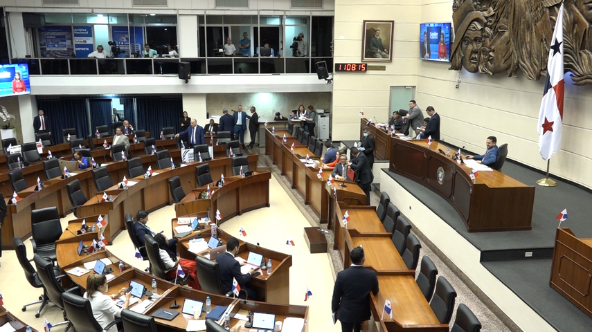 Asamblea Nacional continuó debate de la CSS en medio ánimos caldeados entre diputados