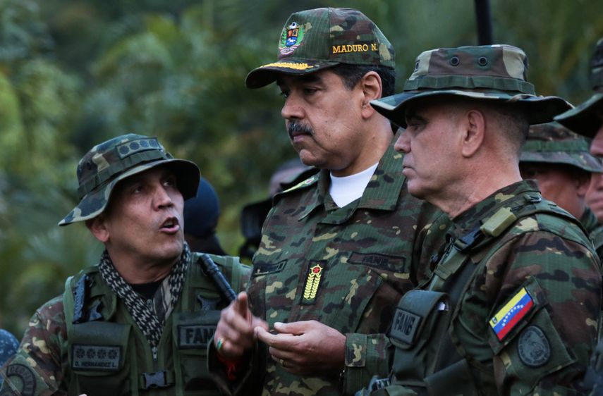 Maduro desafía a Estados Unidos: "Ningún imperio tocará tierra venezolana" Maduro desafía a Estados Unidos: "Ningún imperio tocará tierra venezolana"