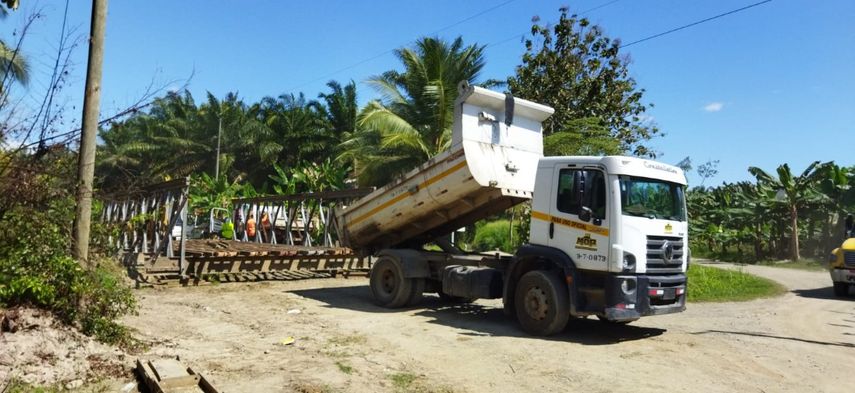 Personal del MOP reemplaz&oacute; dos puentes en Bar&uacute; , que benefician a personas dedicadas a la agricultura y pesca.
